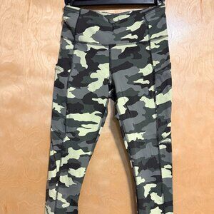 Lululemon Fast Free HR Tight 25” Pockets Size 4 Camo Crispin Green 00736